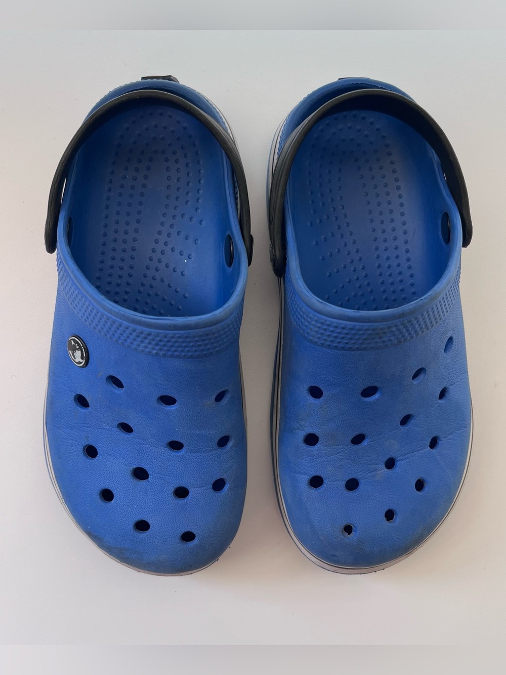 CROCS Boys clogs sz 2
